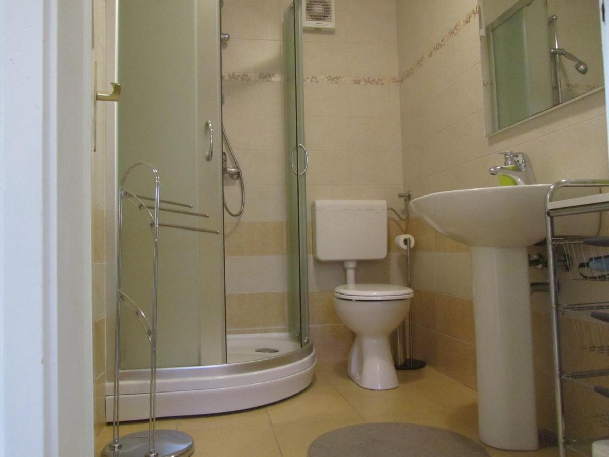 Apartment Petrovic Корчула Екстер'єр фото