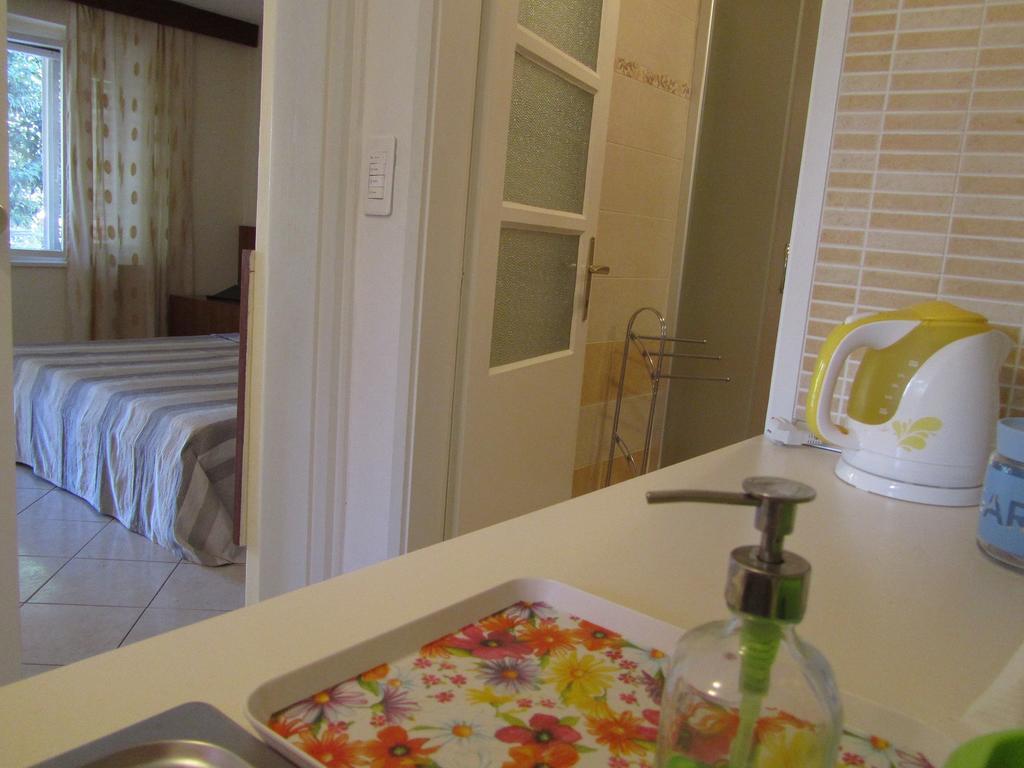 Apartment Petrovic Корчула Екстер'єр фото